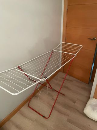Tendedero metálico plegable