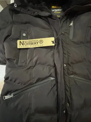 Parka Geographical Norway sin usar