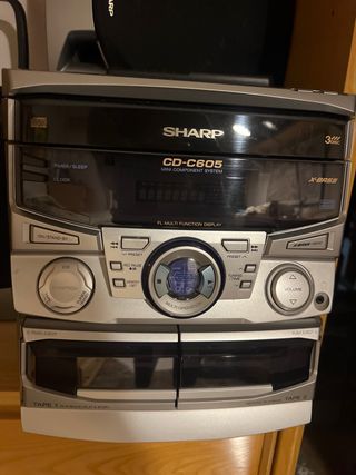 Equipo de música Sharp CD-C605