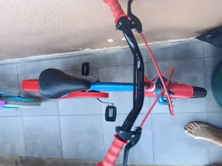 Bicicleta Infantil Spiderman Azul y Roja