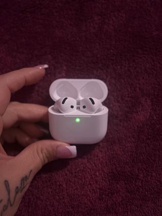 Apple AirPods 4 Blancos