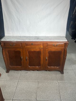 Mueble de entrada con mármol