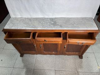 Mueble de entrada con mármol