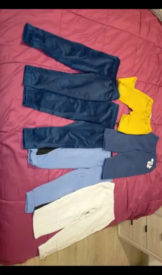 Lote 5 pantaloni felpati e 1 jeans