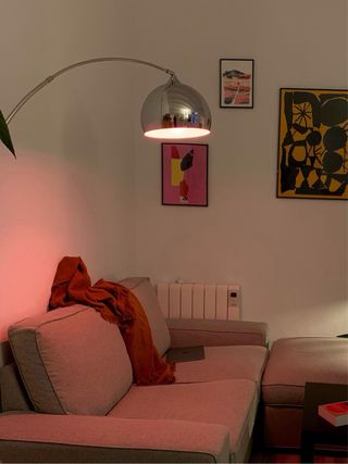 Lámpara de pie de arco con base de mármol