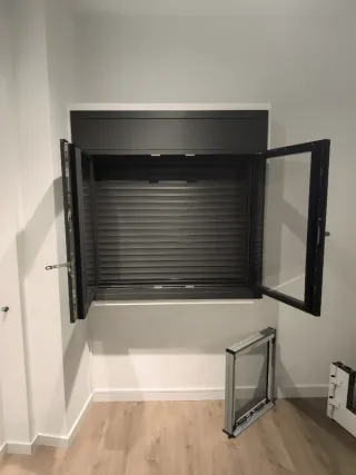 Ventana Monoblock Aluminio Motorizada