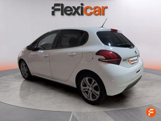 Peugeot 208 5P ALLURE 1.2L PureTech 60KW (82CV)