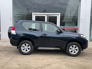 TOYOTA Land Cruiser 3.0 D4D GX