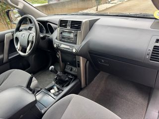 TOYOTA Land Cruiser 3.0 D4D GX