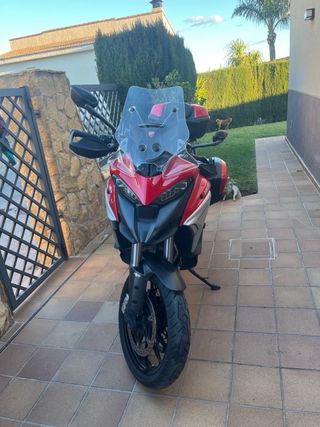 Ducati Multistrada V4 S Roja