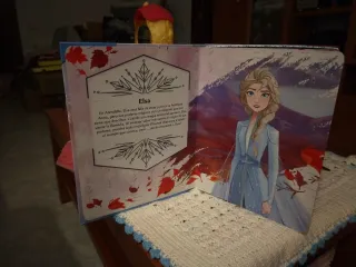 Frozen 2. Libroaventuras: Incluye un cuento, fi...