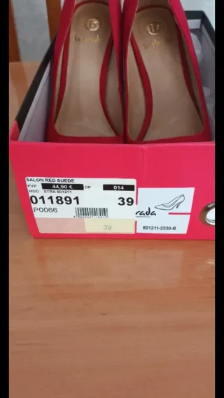 Zapatos de tacón La Strada rojos talla 39