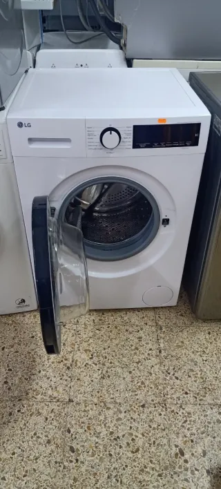 LAVADORA CARGA FRONTAL L.G 9 KG