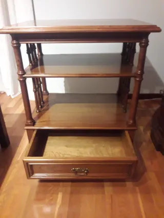 Mesa de castaño 70x82