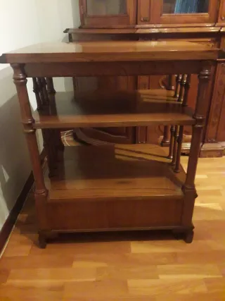 Mesa de castaño 70x82