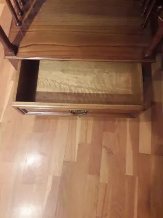 Mesa de castaño 70x82