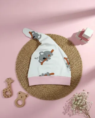 Conjunto de 3 piezas gorrito, body y pantalón