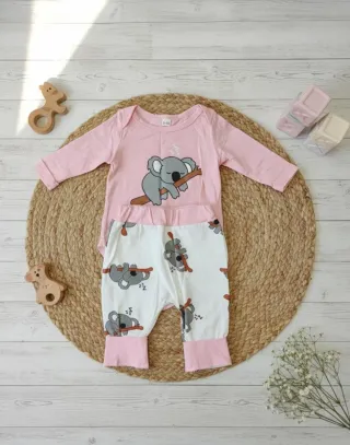 Conjunto de 3 piezas gorrito, body y pantalón