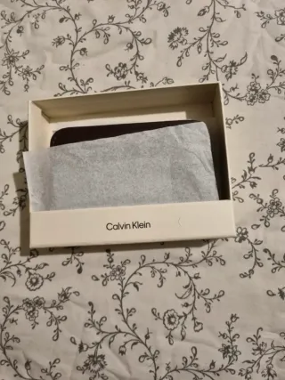 Monedero Calvin Klein Piel Burdeos Dorado