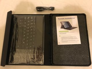 Funda para tablet con teclado