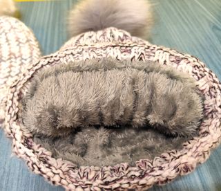 Lote 2 gorros pompón multicolor