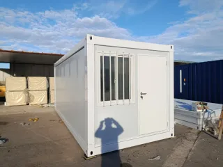 Caseta oficina panel sándwich