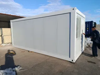 Caseta oficina panel sándwich