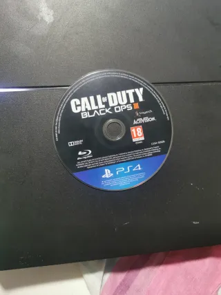 PS4 (PlayStation 4) Negra y call of duty blackops