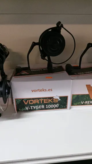 2 Mulinelli da Pesca Vorteks V-Tyger 10000