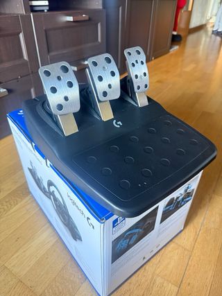 Volante Logitech G923+Pedales+Shifter PS4/5