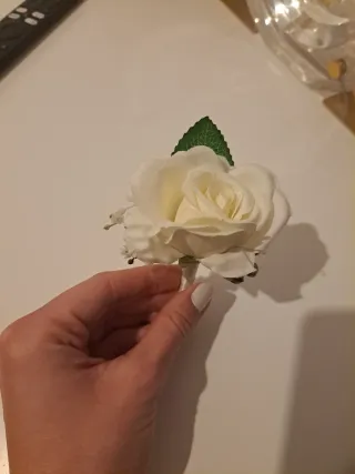 Prendido de Novio Rosa Blanca