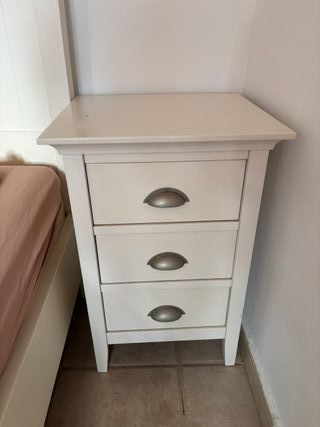 Conjunto Dormitorio John Lewis: Cama + Mesitas