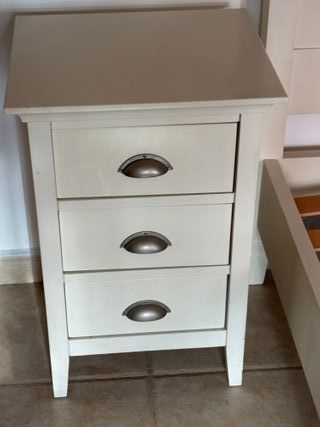 Conjunto Dormitorio John Lewis: Cama + Mesitas