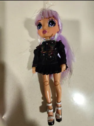 Muñeca Rainbow High Avery Styles Edición Especial