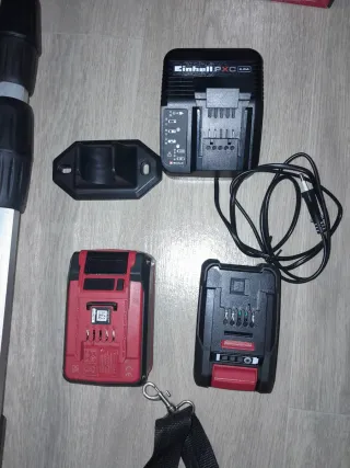 Vareador aceituna Einhell + 2 baterías y cargador