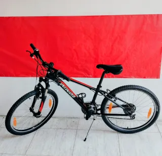 Bicicleta Specialized Infantil Negra de 24
