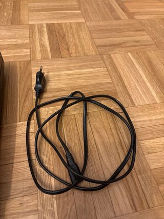 PlayStation 3 con 3 mandos y cargador