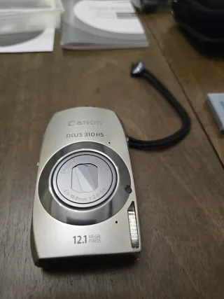 Canon IXUS 310 HS Plata