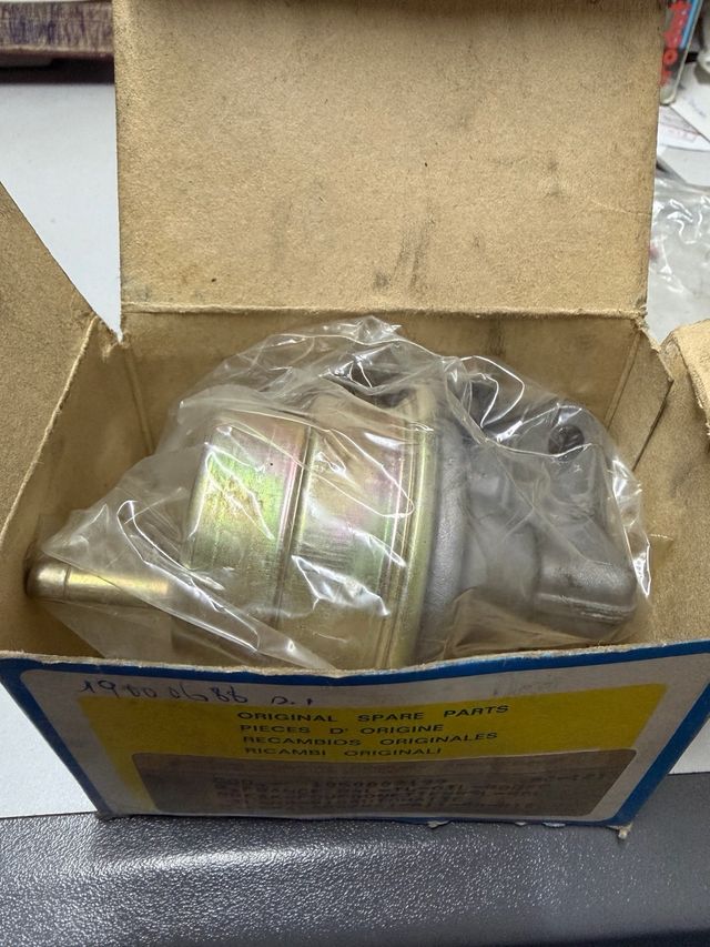 Bomba gasolina Renault 4L