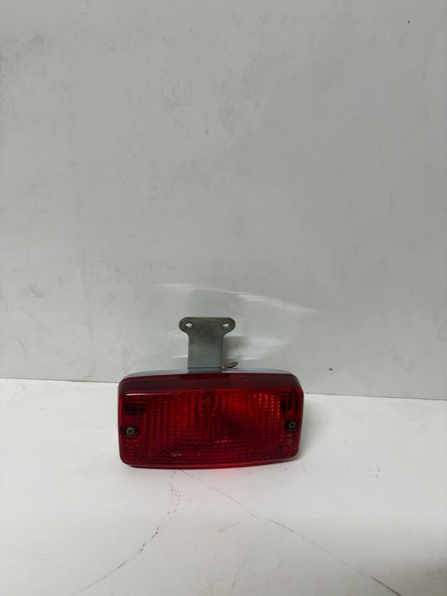 Luz antiniebla trasera roja