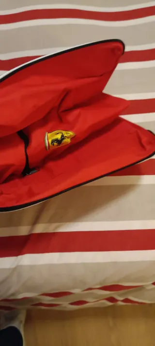 Bolsa Deporte Ferrari Roja Santander