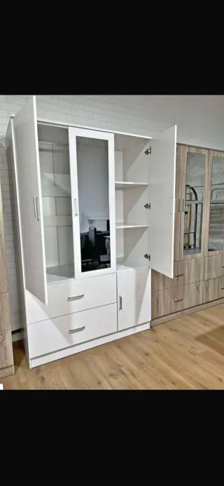 Armario 4 puertas madera y negro