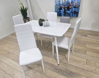 OFERTA DE MESA COMEDOR + 4 SILLAS