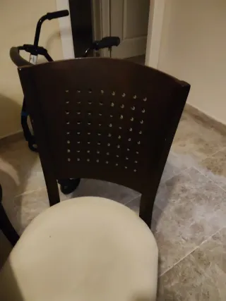 Mesa de comedor y 4 sillas