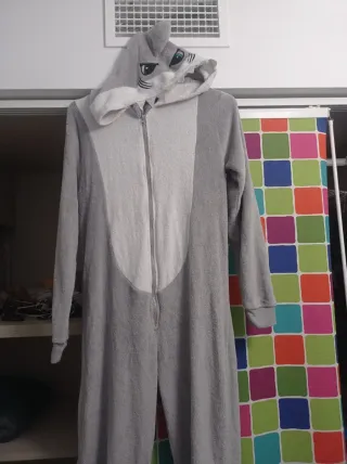 2 pijjamas Entero  1.Game Over  2.tiburon