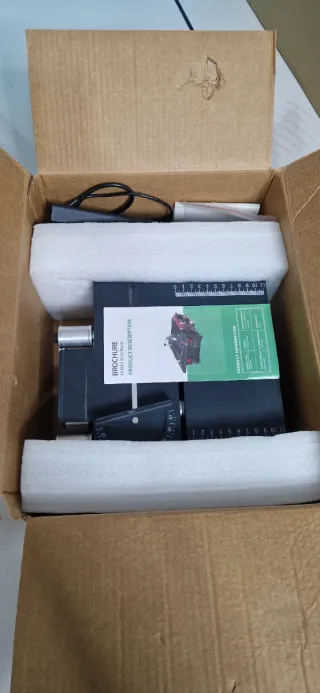 Mini sierra de mesa y lijadora