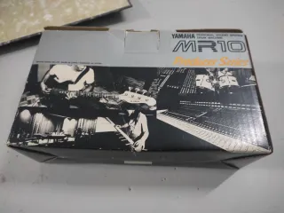 Caja de ritmos Yamaha MR10
