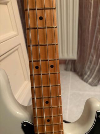 Bajo Fender Player Plus Precision Bass MN
