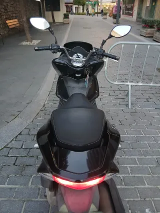 Moto Honda PCX 125 Negra