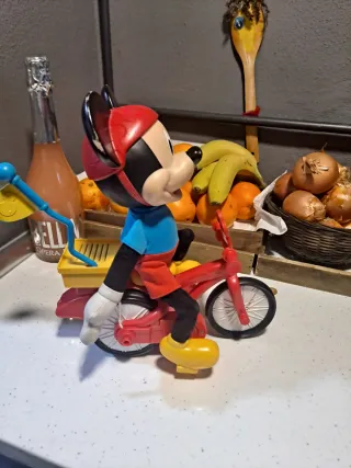 Mickey Mouse en Triciclo Juguete